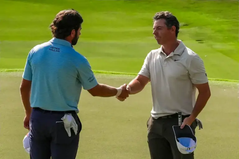August 30, 2026, Atlanta, Georgia, USA: Rory McIlroy (NIR)(R) shakes hands with Cameron Young (USA) on the 18th green after the final round of the 2026 TOUR Championship at East Lake Golf Club. (Credit Image: © Debby Wong/ZUMA Press Wire)