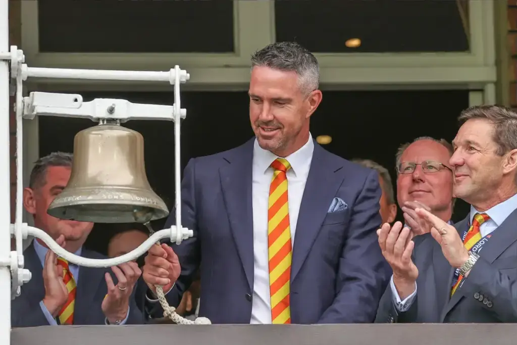 Kevin Pietersen Marylebone Cricket Club honorary member rings the five minute bell during the LV= Insurance Ashes Test Series Second Test Day 1 England v Australia at Lords, London, United Kingdom, 28th June 2023 (Photo by Mark Cosgrove/News Images)