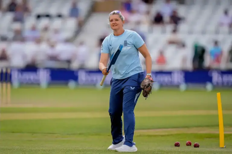 England fielding coach Sarah Taylor in the pre-game warm up session during the 3rd Rothesay Test Match Day 4 match England vs New Zealand at Trent Bridge, Nottingham, United Kingdom on 28 June 2026 (Photo by Maynard Manyowa/News Images)